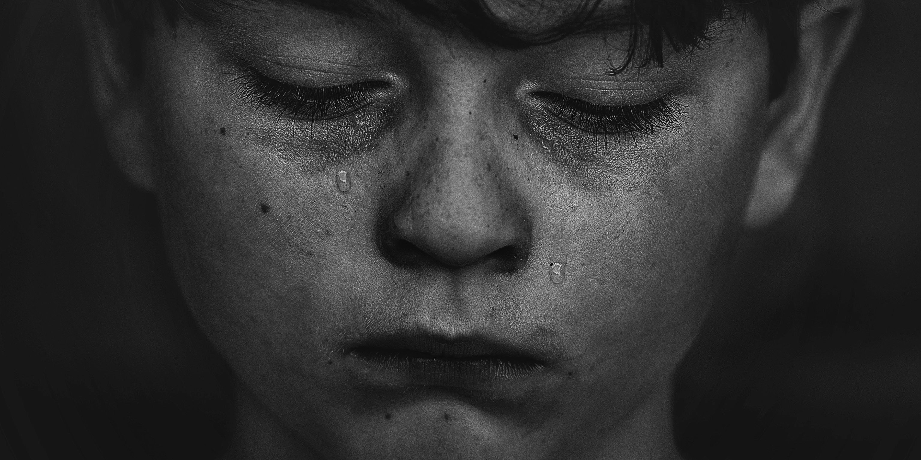 alone-black-and-white-boy-child-551590